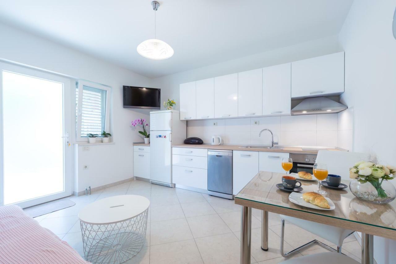 Apartman Lu Appartement Mokošica Buitenkant foto